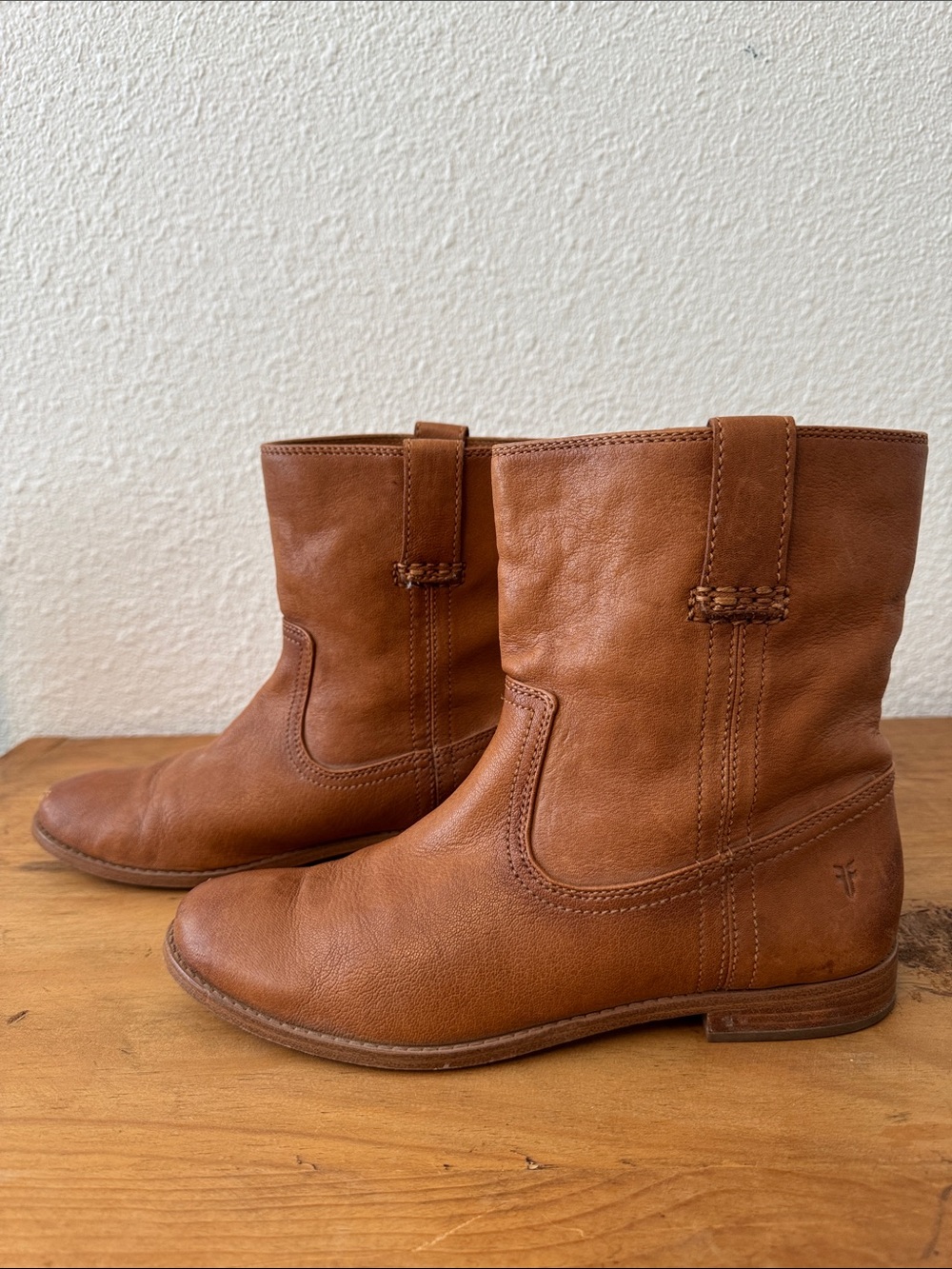 Classic Women's Leather Mid-Calf Boot in Cognac - Picture 3 of 10